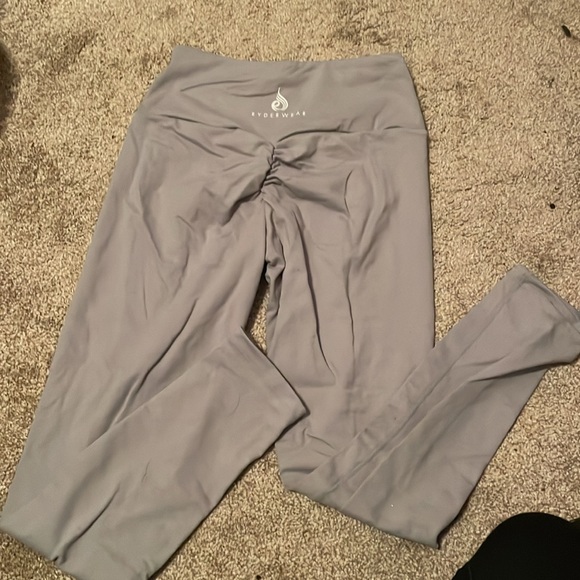 Rydewear butt scrunch workout leggings. Size small - Picture 2 of 3